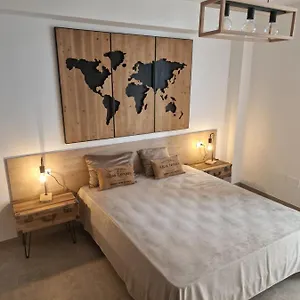 The Waves Bed & Breakfast Terrasini